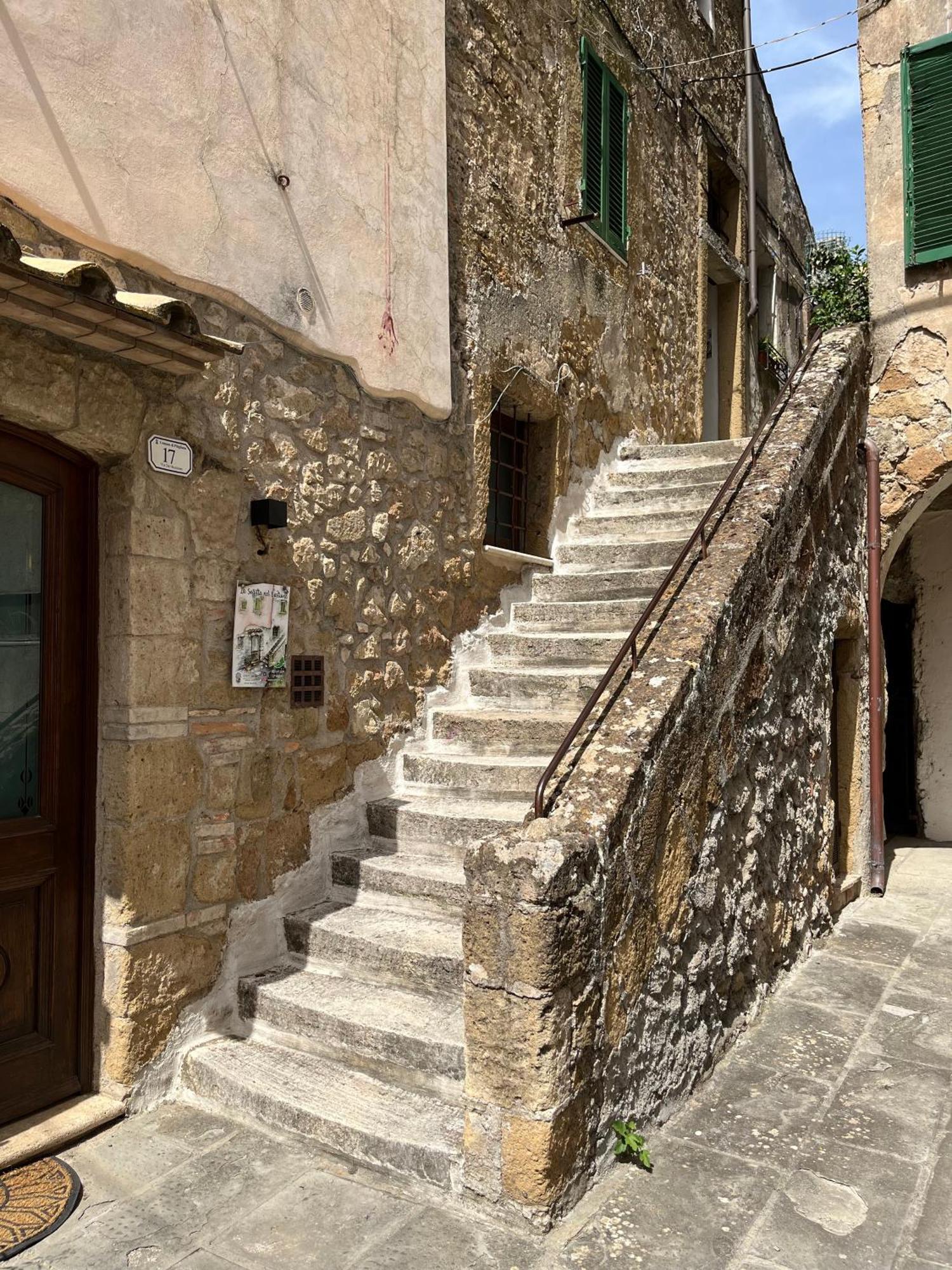 La Soffitta Nel Bastione Appartement Pitigliano Buitenkant foto